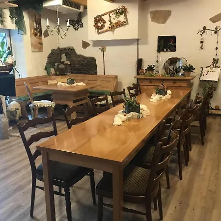 Bio-ferienweingut Leyendecker アパート *