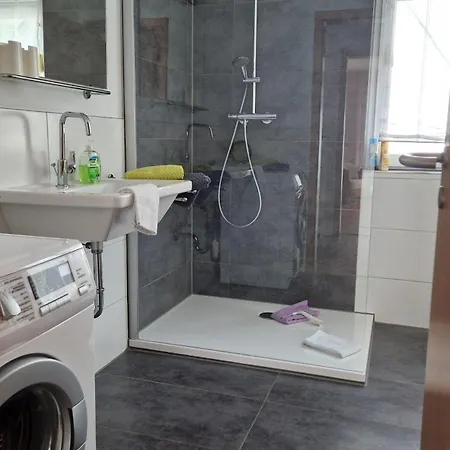 Bio-ferienweingut Leyendecker アパート